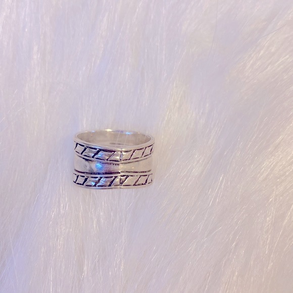 Silver Thumb Ring size 9 - Picture 3 of 5